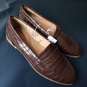 Awesome BNWT OLD NAVY city LOAFERS sz 8